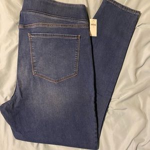 NEW Old Navy Rockstar Super Skinny jeggings, mid-rise, size 18